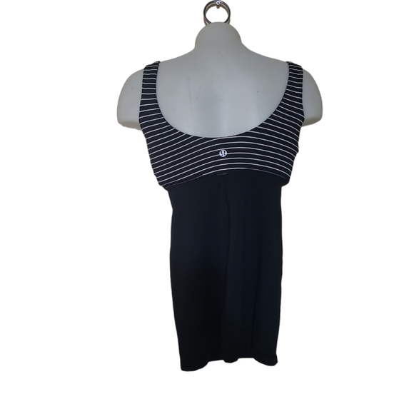 Lululemon Aria Tank Top II Parallel Stripe Black White Power Luxtreme Size 2 - Picture 2 of 5